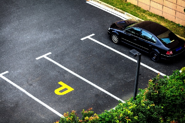 Parc de stationnement : location de courte durée = insécurité ?