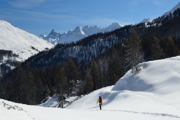 Coronavirus (COVID-19) : ski à l’étranger = quarantaine ?